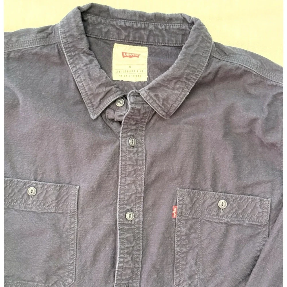 Levis Mens XL Long Sleeve Button Up Shirt Navy Blue Dual Pocket Cotton Workwear